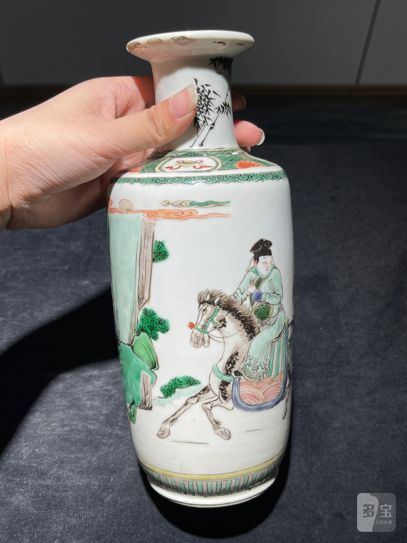 清康熙 五彩人物纹棒槌瓶 - 图3